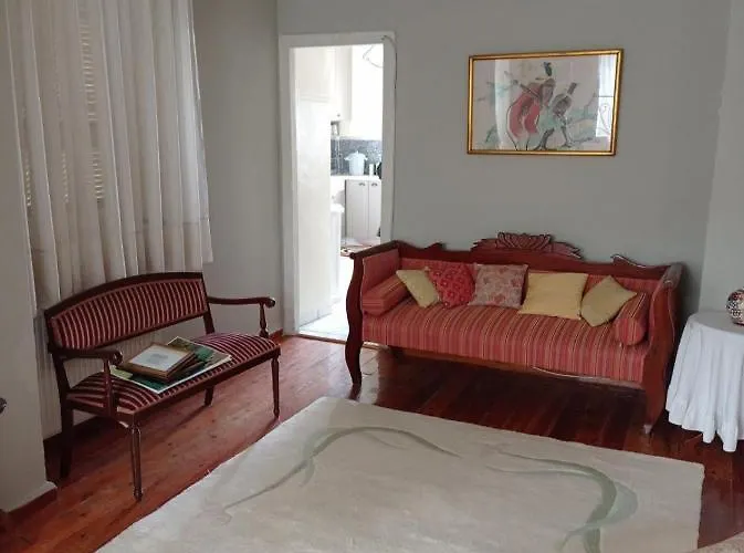 Mansion With Garden Kiáton